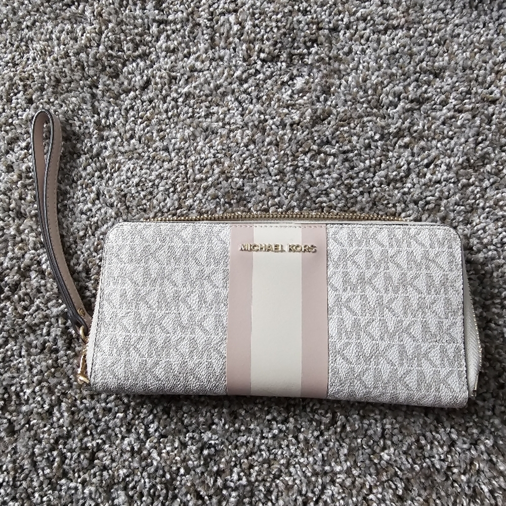 Michael Kors Beige Wristlet Clutch
